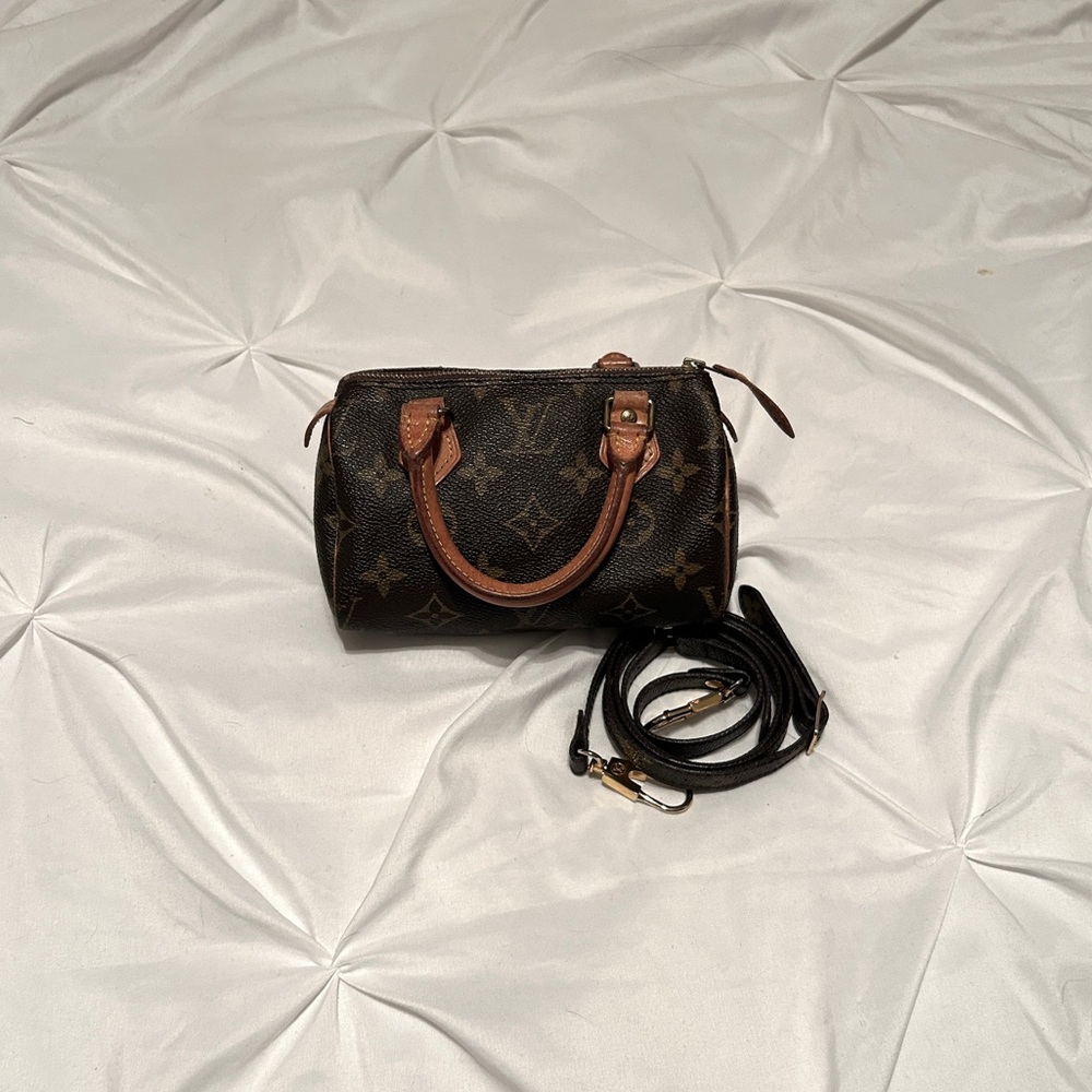 authentic vintage antique Louis Vuitton Mini Speedy with matching LV cross strap - Picture 1 of 4